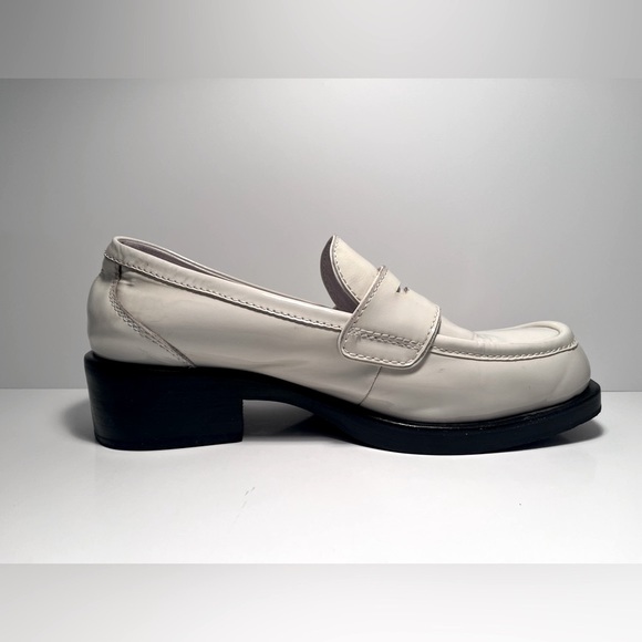 Jeffrey Campbell Sorbonne Y2K Cream Chunky Heel Penny Loafers Womens Size 9.5 - Picture 3 of 8